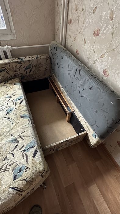 Отдам диван б/у