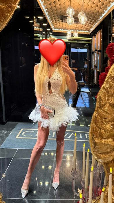 Рокля с пера …..