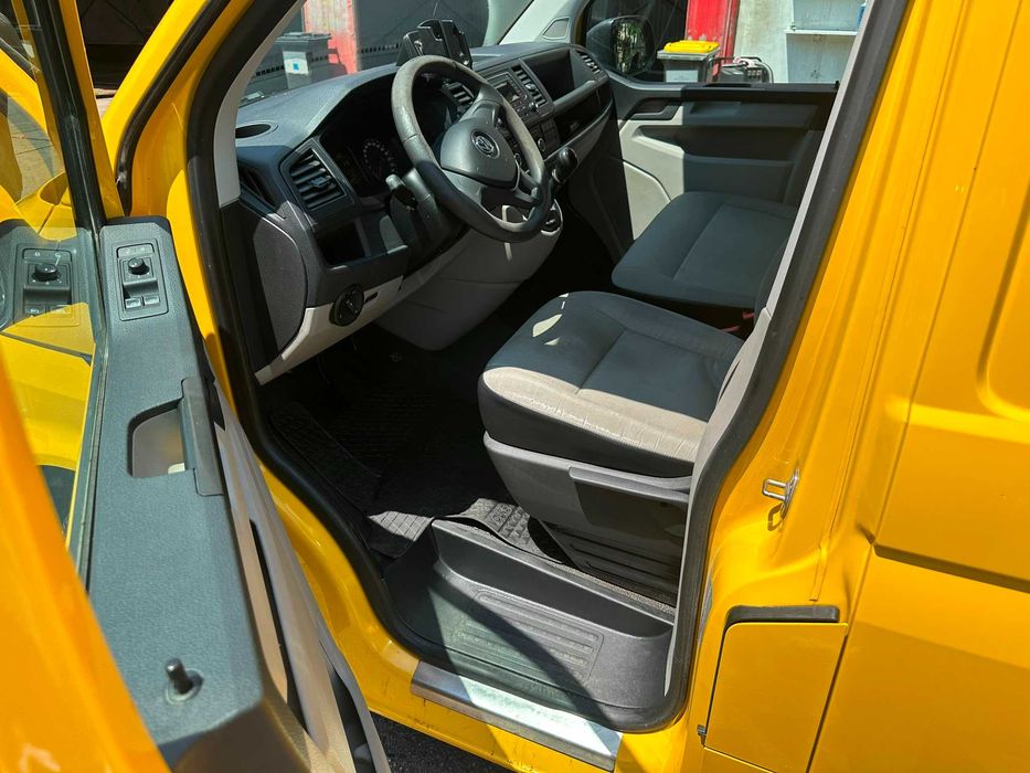 VW Transporter 2.0 TDI 102 CP 2019 | Garanție | 130.500 km