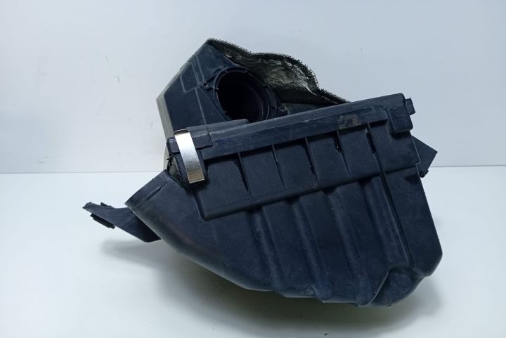Carcasa filtru aer 8D0129607M Volkswagen VW Passat B4 seria