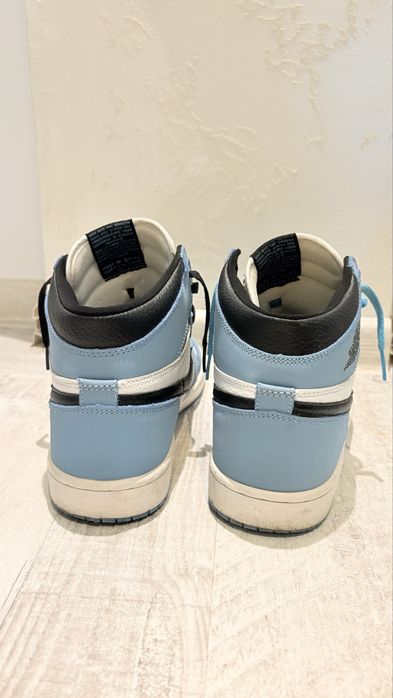 Nike Air Jordan 1 University Blue