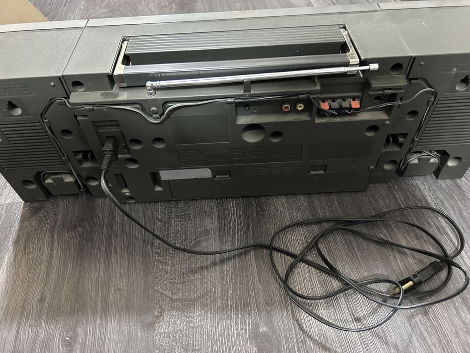 Sharp GF560,  хорошее состояние, цена окончательно.