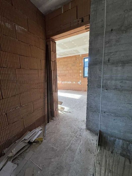 Триетажна къща в Крумово