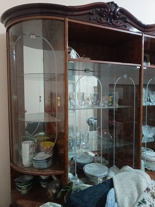 Стенка в отличном состоянии