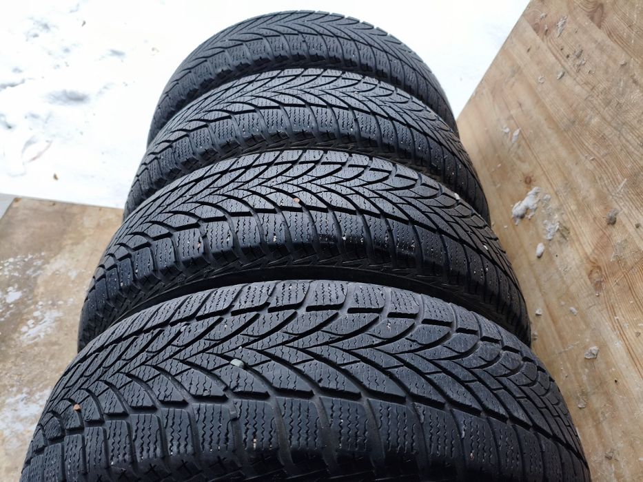 185 65 R15. Зима . Комплект Шин. Германия