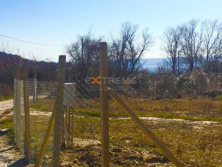 Парцел с Разрешение за строеж на къща РЗП 185 кв.м.