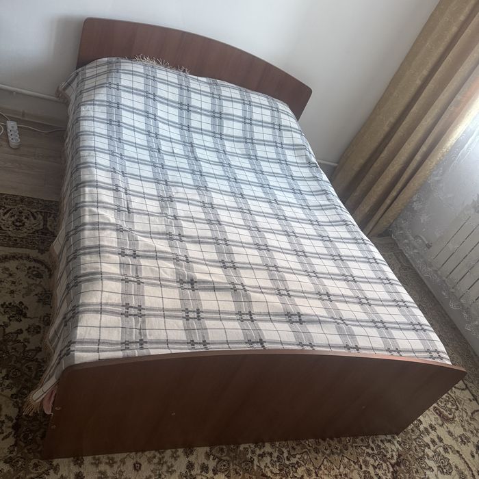 Двух спальная кровать 160/200