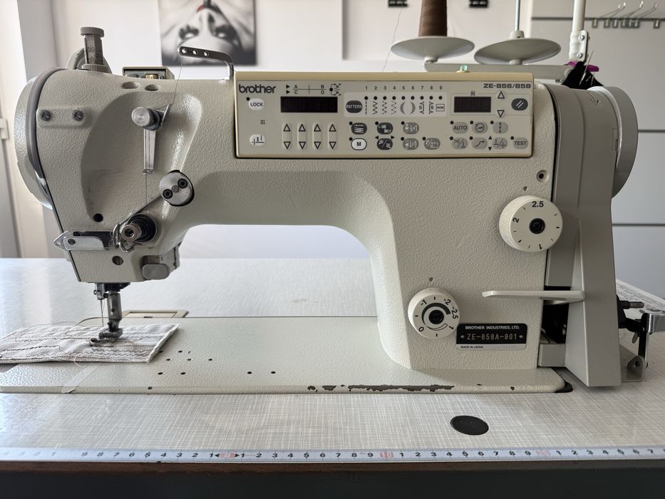 Mașină de cusut industrială Brother ZE-856A-901 – electronică, zig-zag