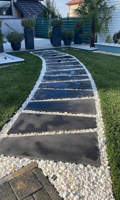 Dale,pavaj modern,pasi japonezi, placi beton, capace gard,coame