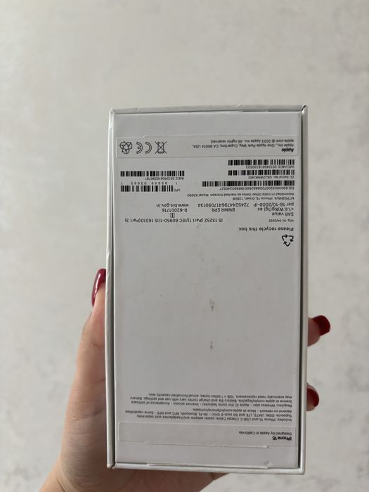Срочно продам iPhone 15 128GB