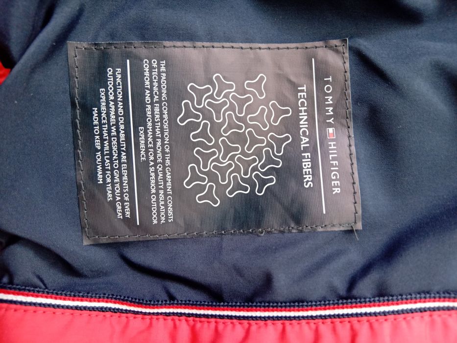 Tommy Hilfiger  128см 8год  яке