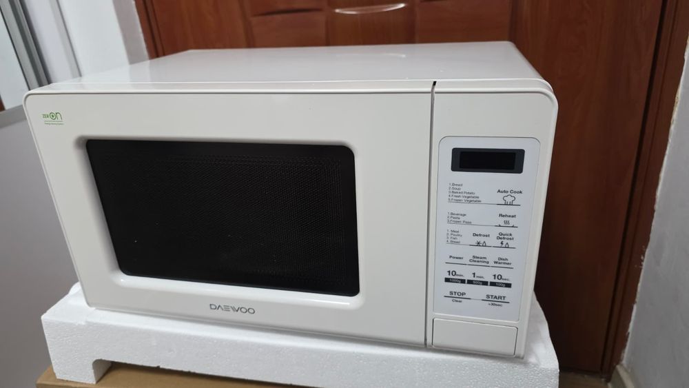 Cuptor cu microunde Daewoo KOR-6M1BW – 800W, 20L