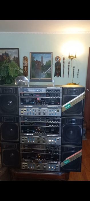 В продаже огромный двухкасетный магнитофон  FEISUO  FS 900 конца 1980