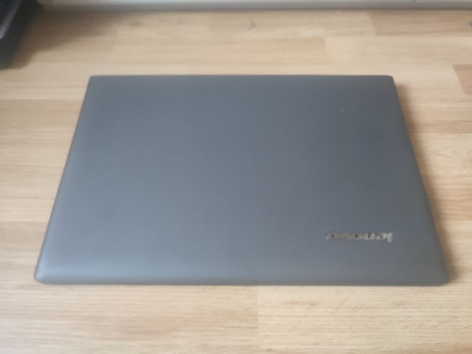 Laptop Profesional Lenovo G70 - i3-4005u/ 8gb/ 128gb SSD/ Bat.2h/ 17,3