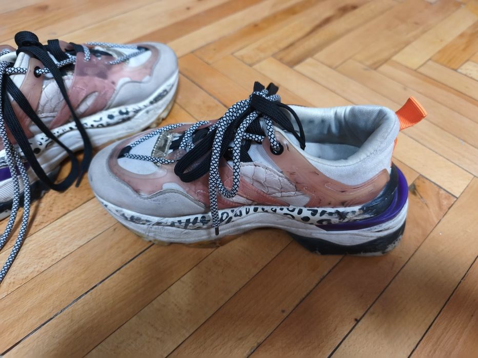 Adidasi sneakers
