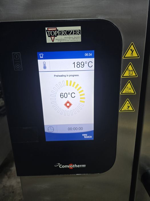 Cuptor  convectie   gastronomic Convotherm  capacitate  11 tavi