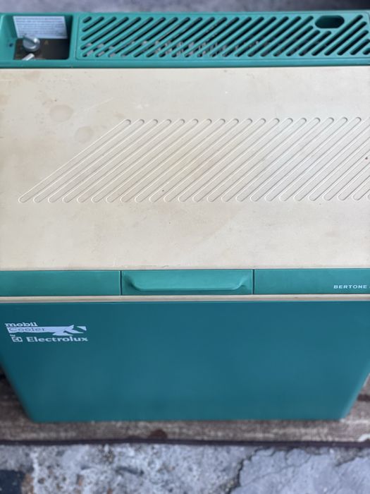 Хладилна чанта Газ,12v и 220v