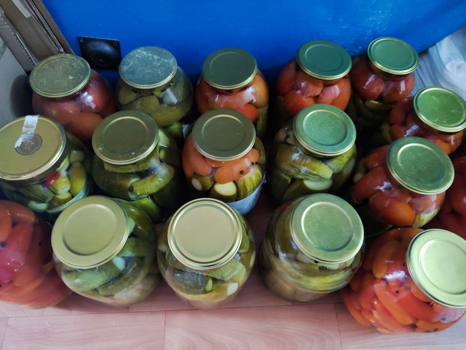 Продам соленые огурцы помидоры