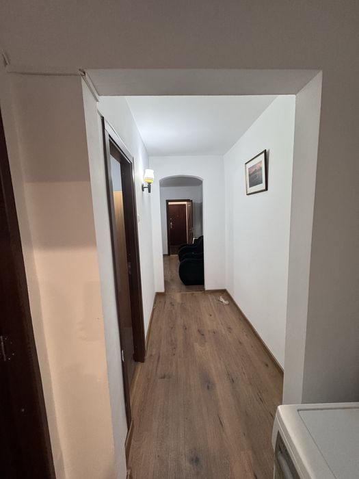 Apartament de inchiriat 3 camere/ Baza 3