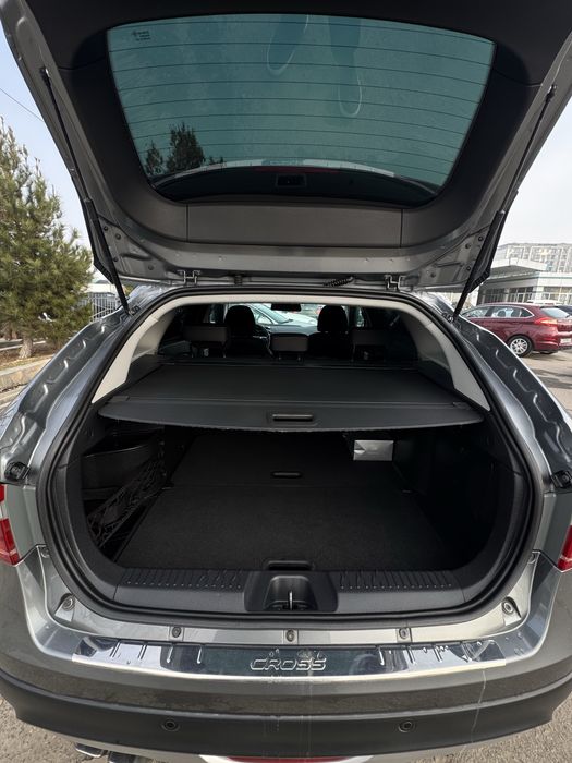 Продается Lada Vesta sw cross в идеальном состоянии