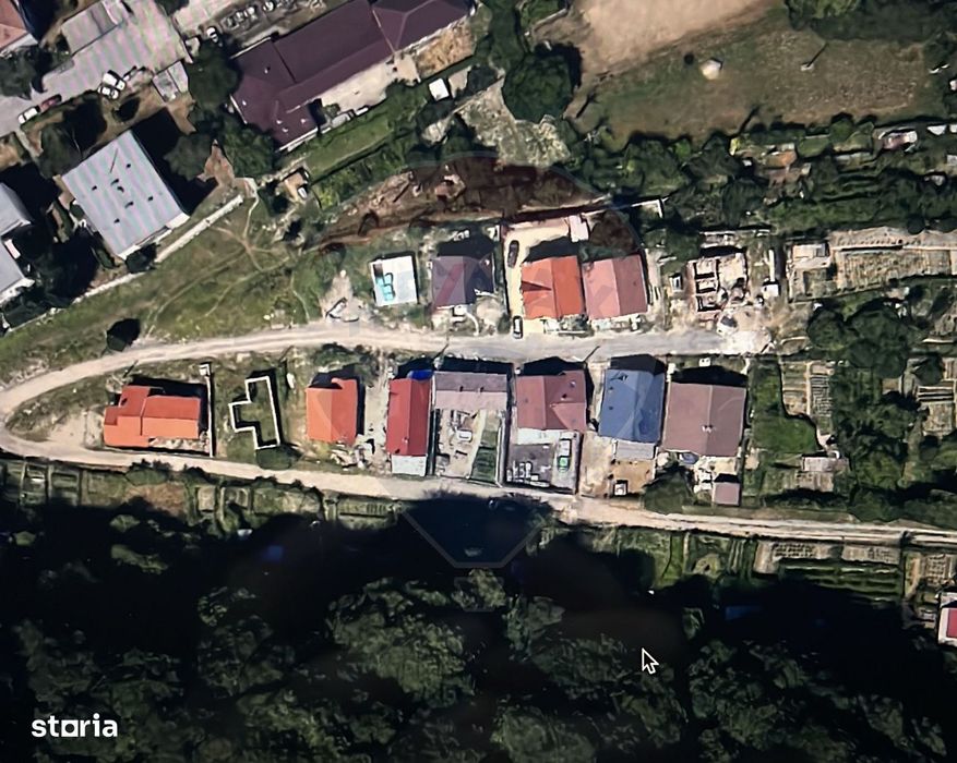 Investiție rară lângă Sighișoara – de vanzare casa lângă pădure și E60