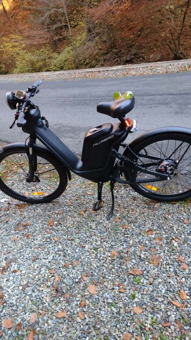 Vând biciletă el.NIU AERO
