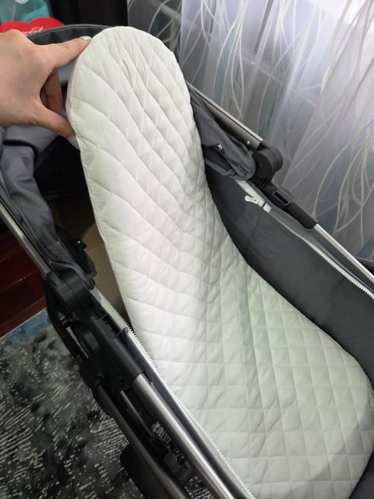 Продам коляску 2 в 1