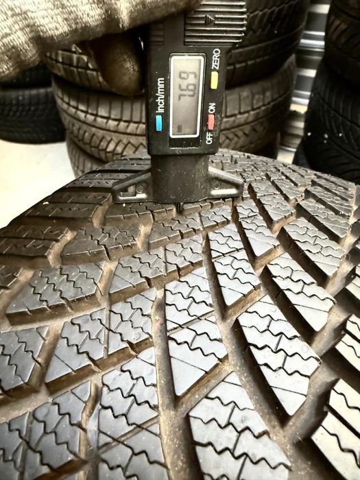 Anvelope iarna 205.55.17’ Bridgestone 2buc.