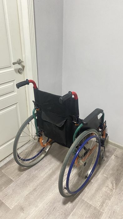 Инвалидное кресло