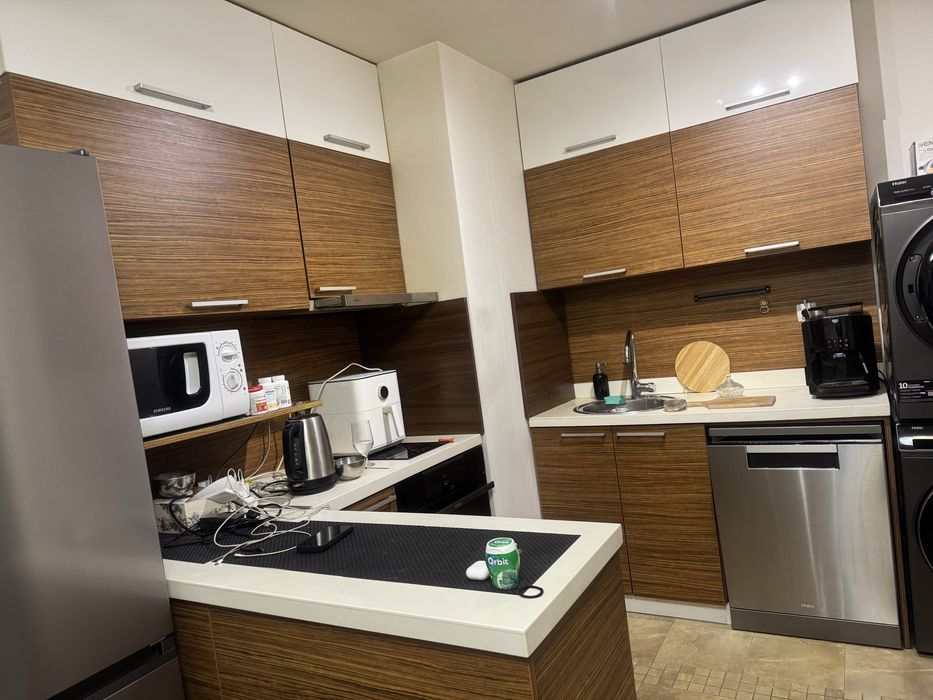 Кухня и обзавеждане