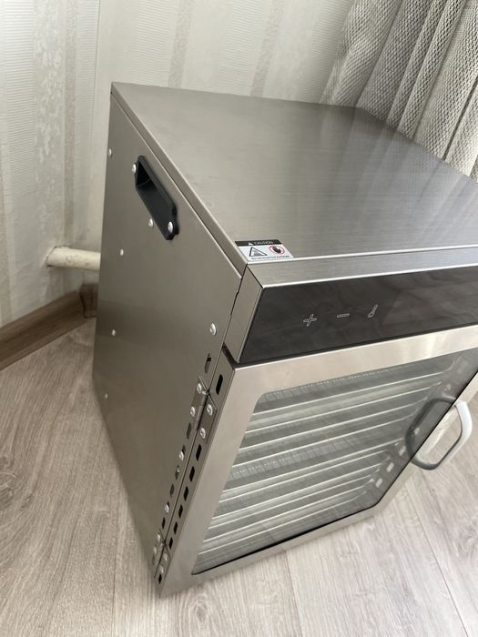 Дегидратор (сушилка для овощей)