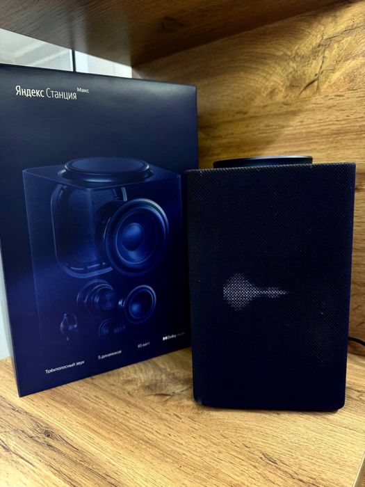 Яндекс станция Макс