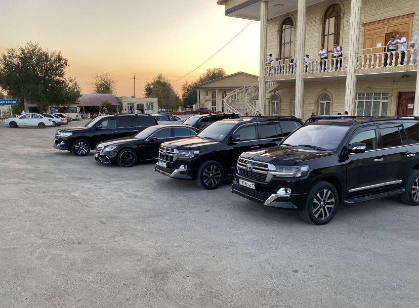 Гулянка катание загс аренда авто кортеж гелик гимузин тойота200