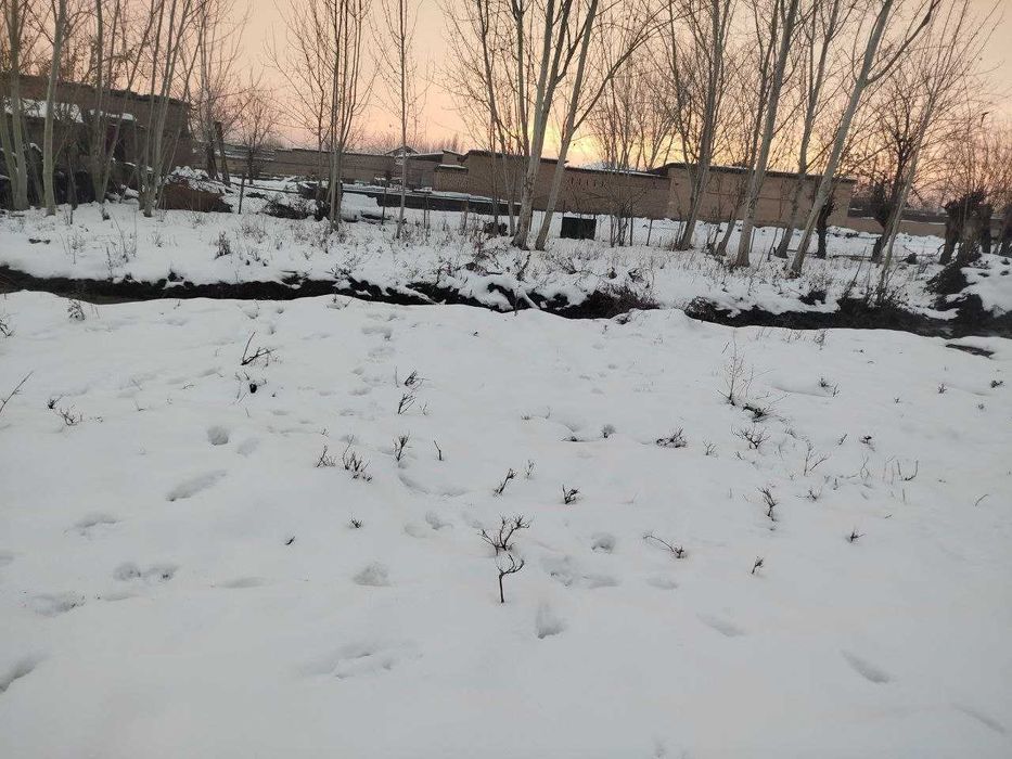 Участка (бўш ер 10 сотих) сотилади