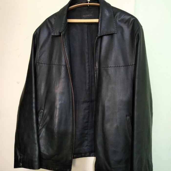 Фирменные кожаные куртки.