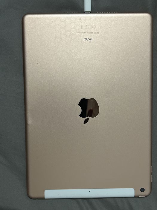 IPad (8th generation) Wi-Fi + cellular