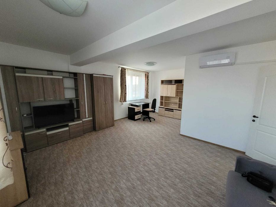 inchiriez ap. 2 camere cu terasa