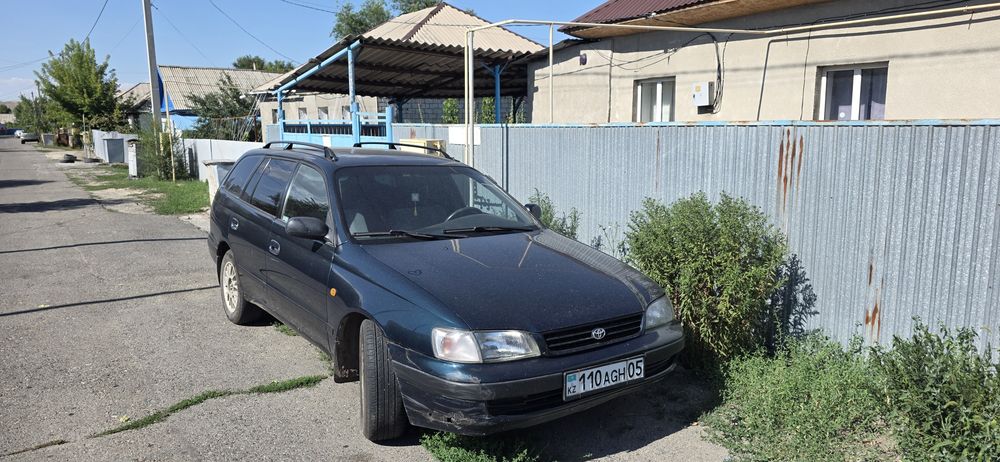 Продам Тойота Карина е