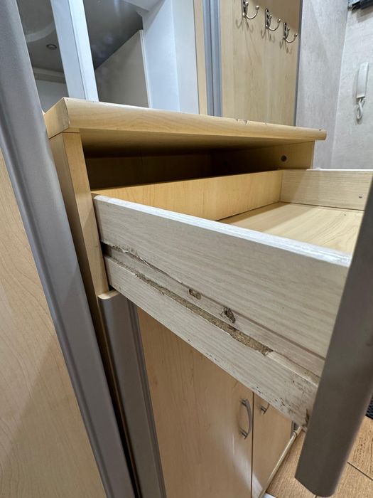 Продам прихожую бу