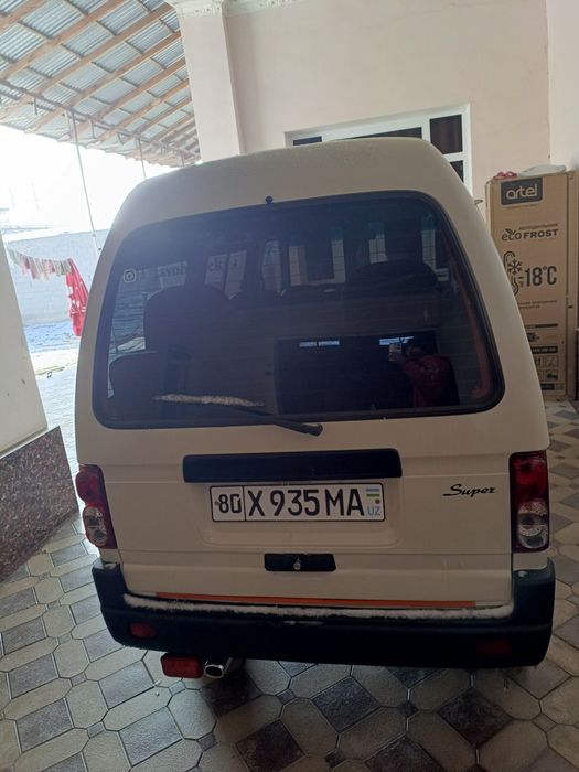 Damas                   .