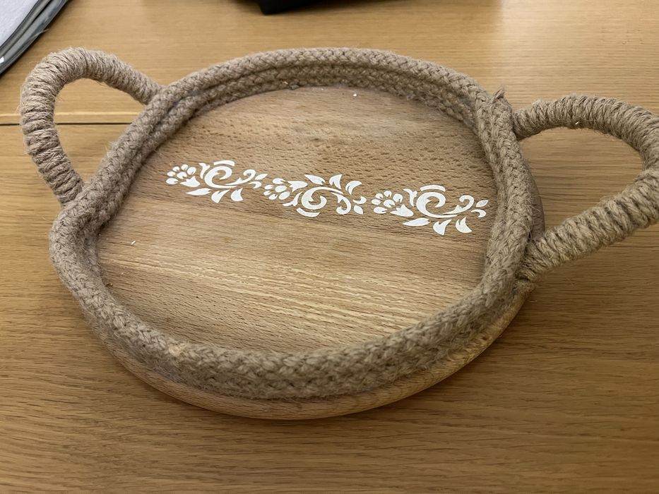 Ръчно правен поднос с коноп