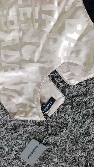 BALENCIAGA нова рокля в два цвята