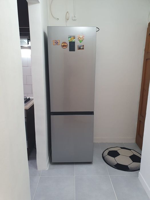 Inchiriez apartament  2 camere zona centrala