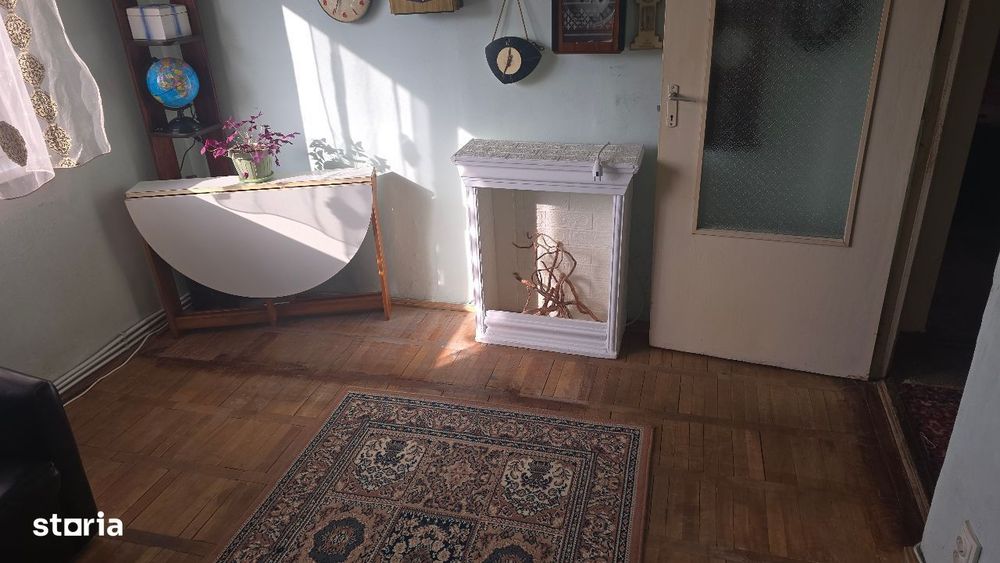 Vand apartament 3 camere decomandat Deva. Lido (Casa de Pensii) et. 2
