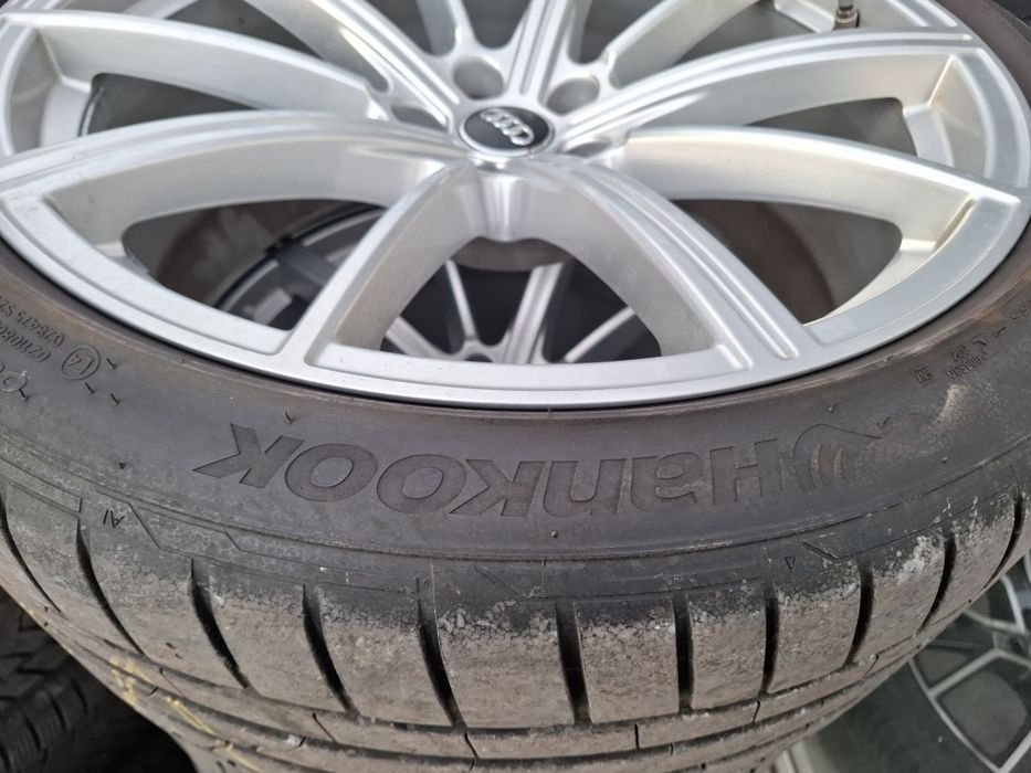 Оригинални Джанти Audi с нови летни  гуми  21"RS6