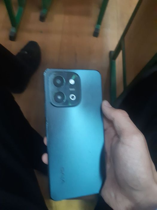 Vivo Y28 telefoni