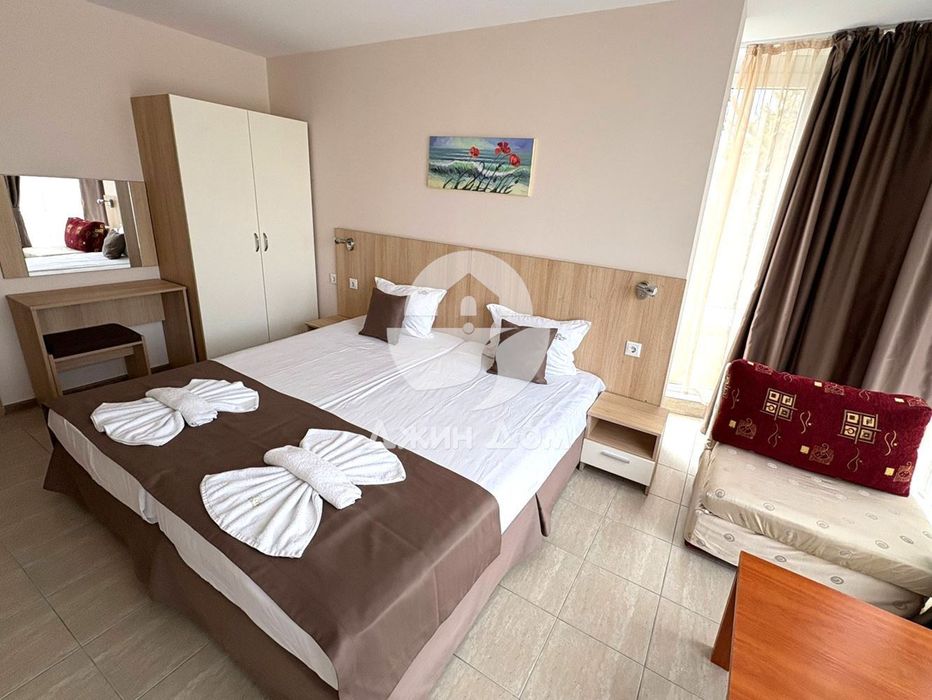 Просторен тристаен апартамент в к-с „Карлово“, к.к. Слънчев бряг