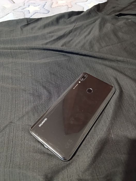 Продам HUAWEI Y7 2019