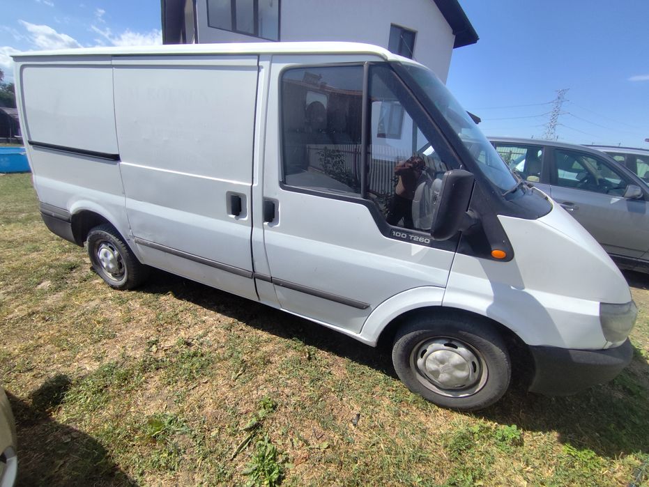 Ford transit autoutilitara