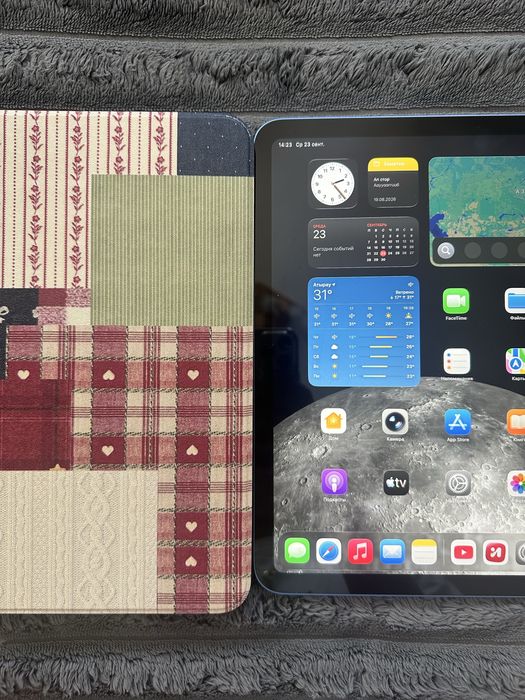Продается iPad (A16)